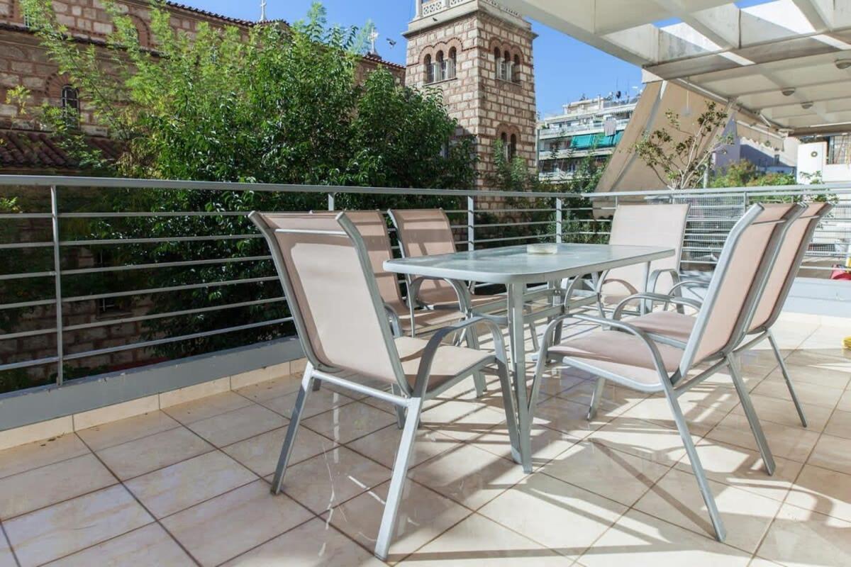 Scenic Balcony Apt In Vibrant Petralona Athene Buitenkant foto