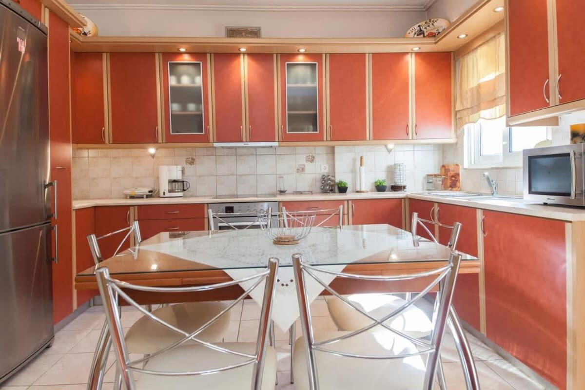 Scenic Balcony Apt In Vibrant Petralona Athene Buitenkant foto